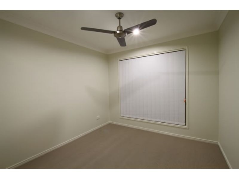 2/1 Nadia Place (Cnr Lanita Chase) n/a, Morayfield QLD 4506