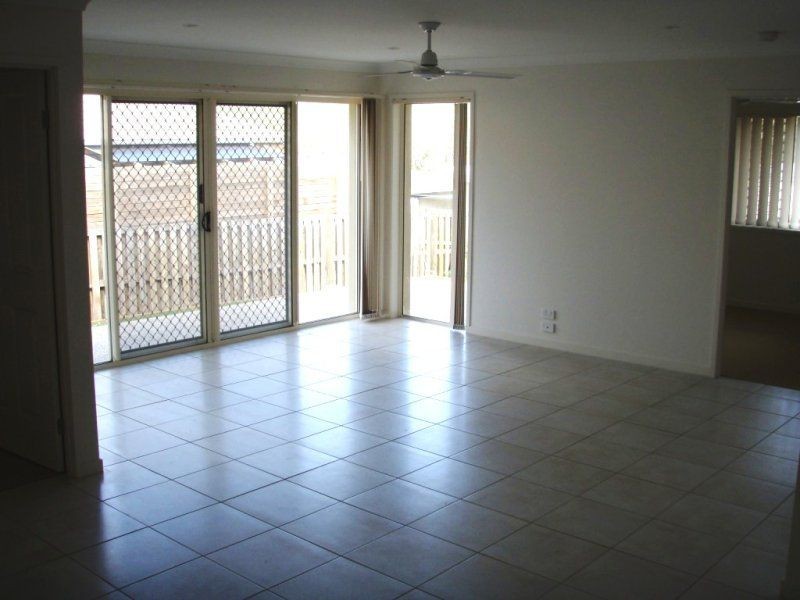 2/279 River Hills Road, Eagleby QLD 4207