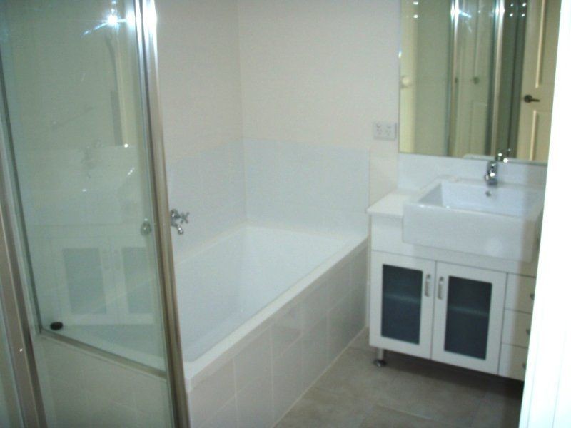 2/279 River Hills Road, Eagleby QLD 4207