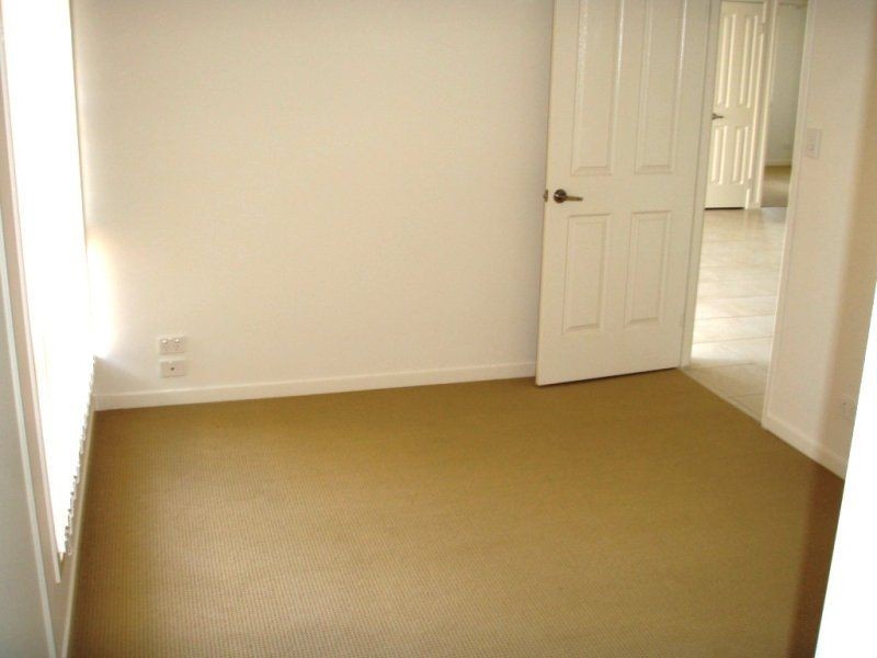 2/279 River Hills Road, Eagleby QLD 4207