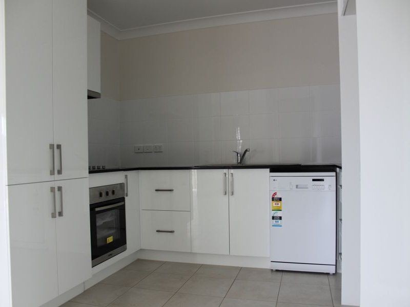 2/279 River Hills Road, Eagleby QLD 4207