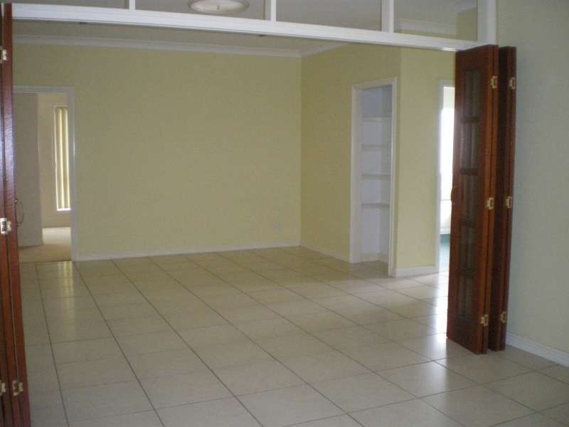 43 Tee Tree Boulevard, Arundel QLD 4214
