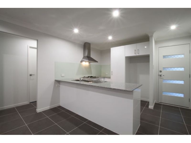 1/5 Gabrielle Court, Kallangur QLD 4503