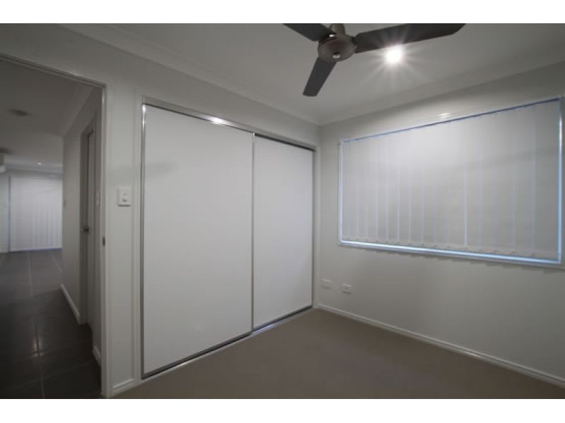 2/5 Gabrielle Court, Kallangur QLD 4503