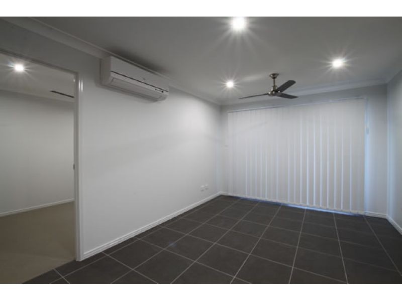 2/5 Gabrielle Court, Kallangur QLD 4503