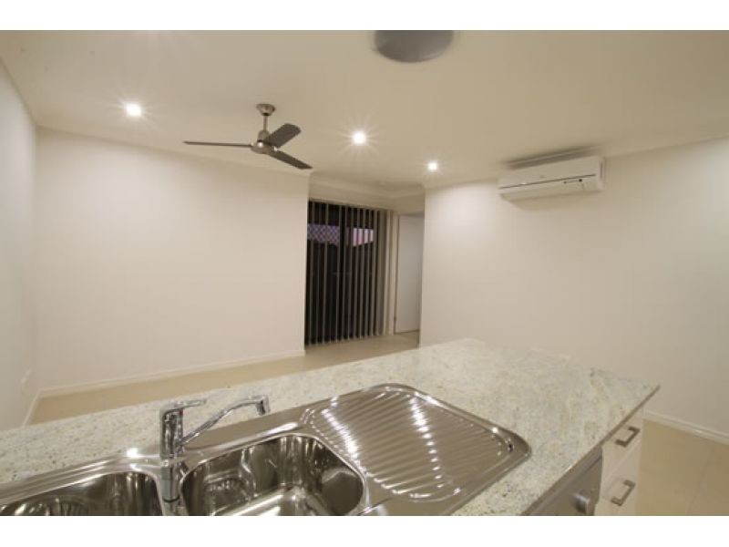 2/52 Cottrill Road, Caboolture QLD 4510