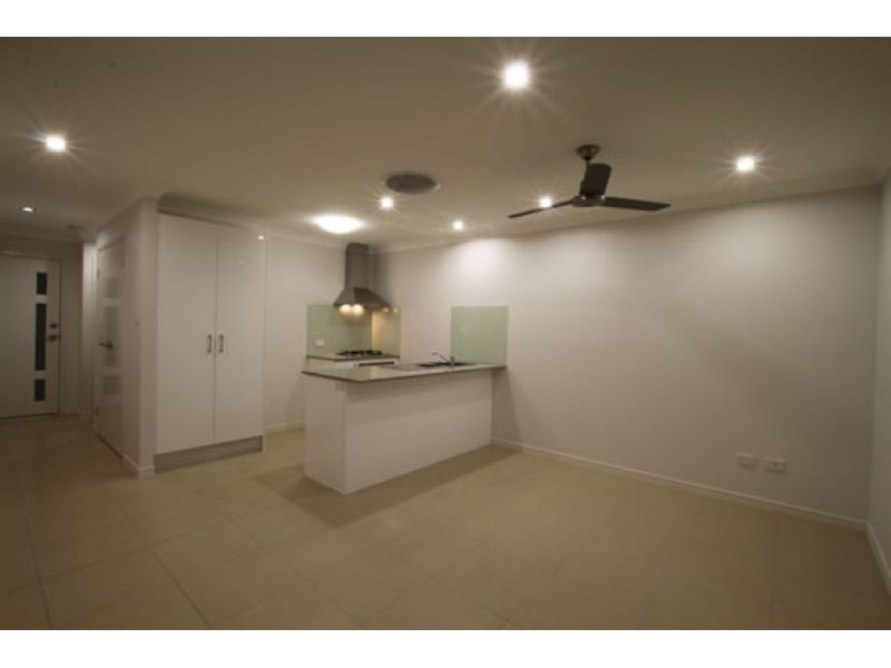 2/52 Cottrill Road, Caboolture QLD 4510