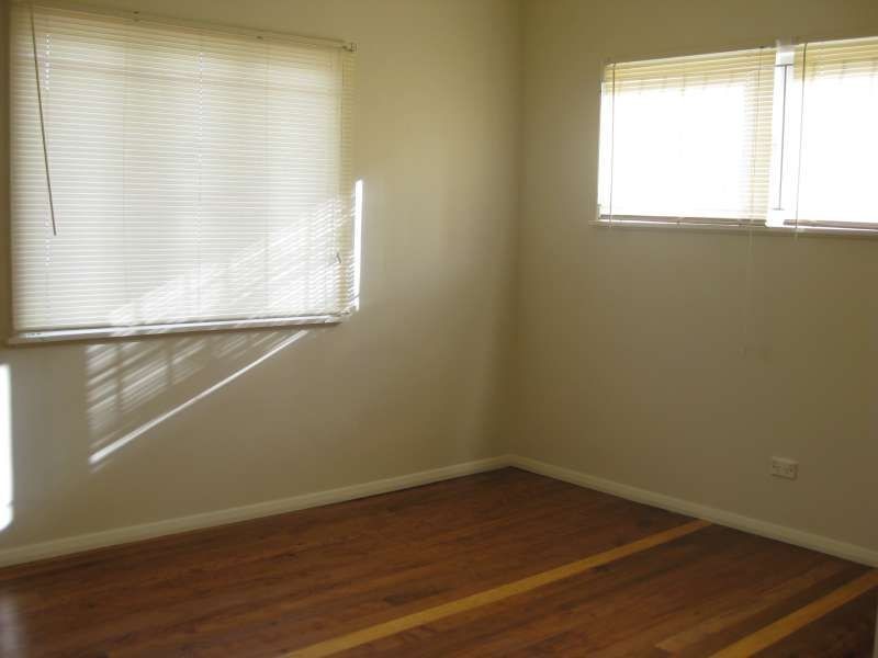 25 Thomas Street, Camp Hill QLD 4152