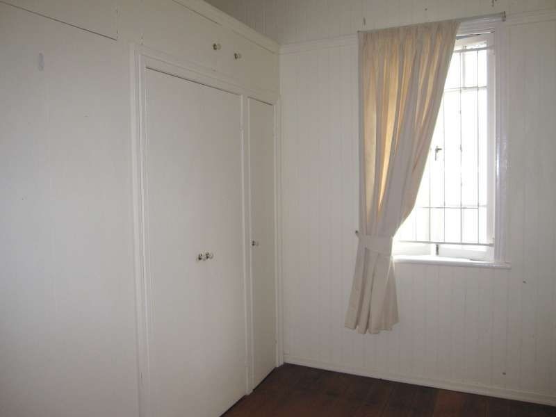 8 Fairleigh Street, Windsor QLD 4030