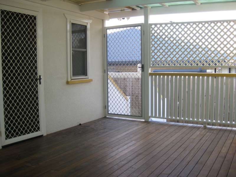 18 Plume Street, Redcliffe QLD 4020