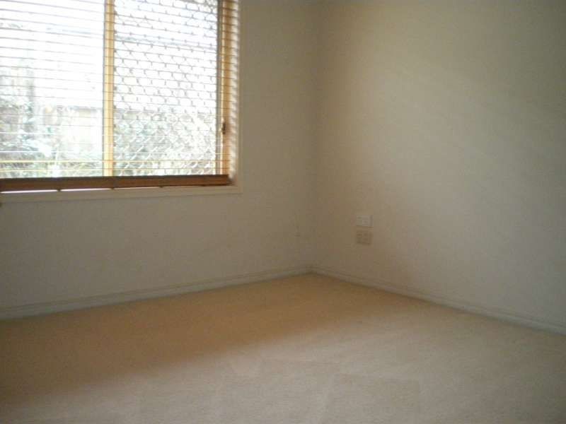 12 Tee Place, Arundel QLD 4214