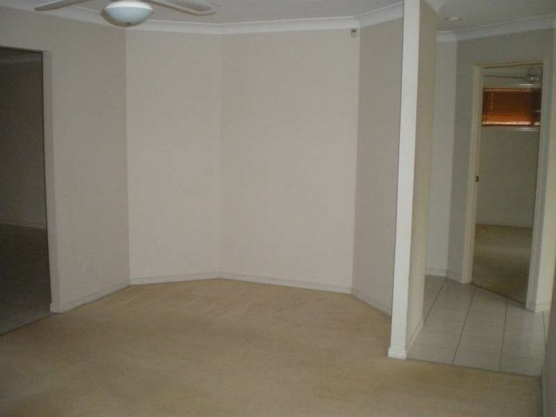 12 Tee Place, Arundel QLD 4214