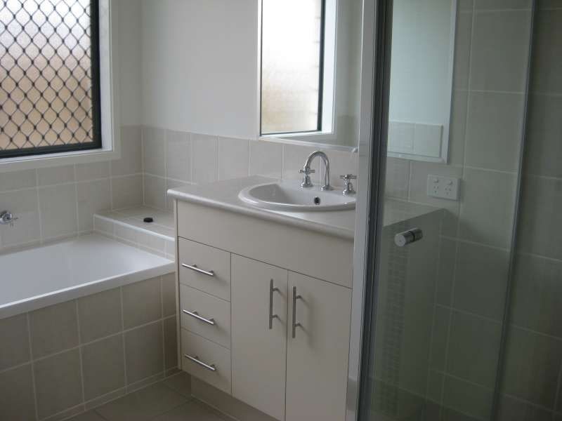 2/60 Pauls Road, Upper Caboolture QLD 4510