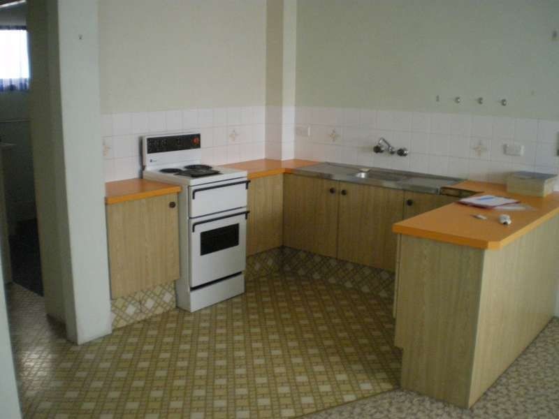 2/173 Muir Street, Labrador QLD 4215