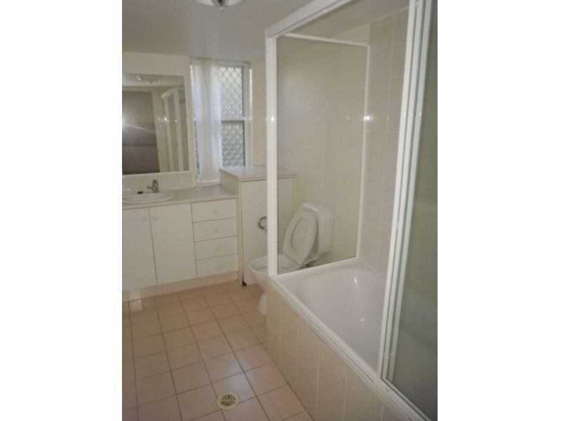 1/85 Petrel Avenue, Mermaid Beach QLD 4218