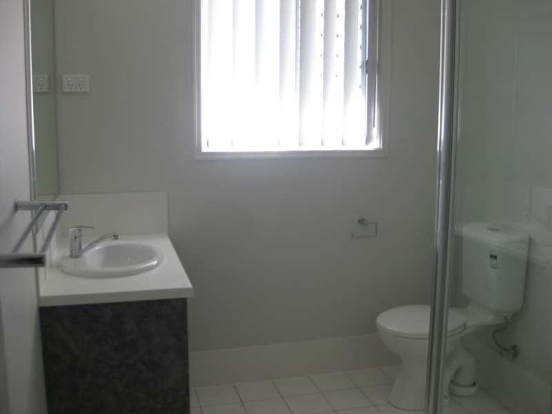 2/5 Bottle Tree Crescent, Mango Hill QLD 4509