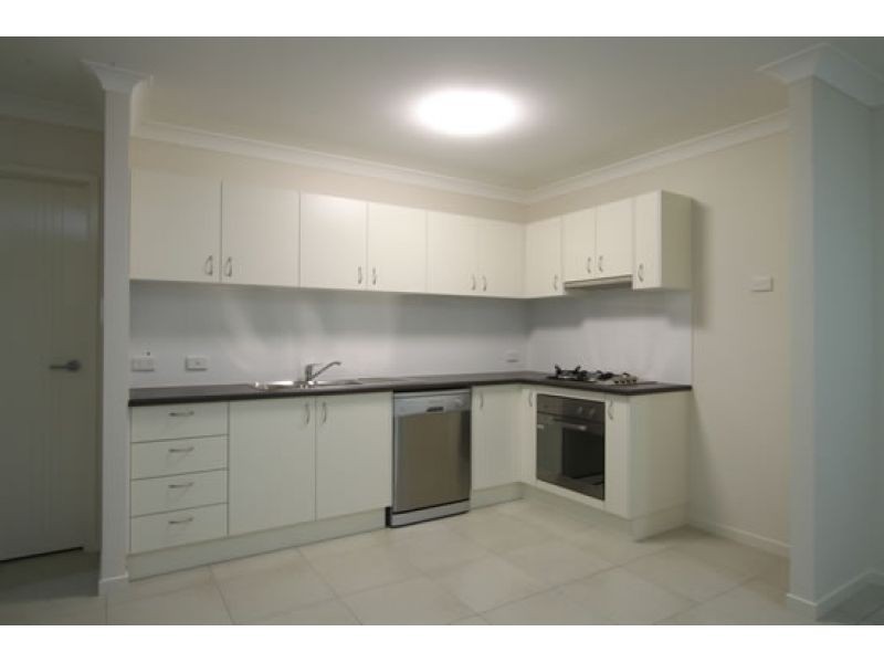 2/14 Oakwood Road, Warner QLD 4500