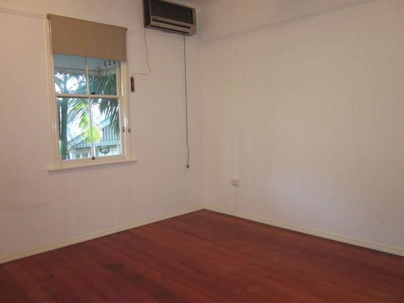 15 Kent Street, Red Hill QLD 4059