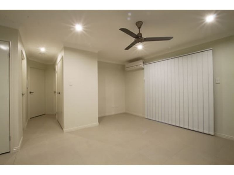 2/10 Homeland Crescent, Warner QLD 4500