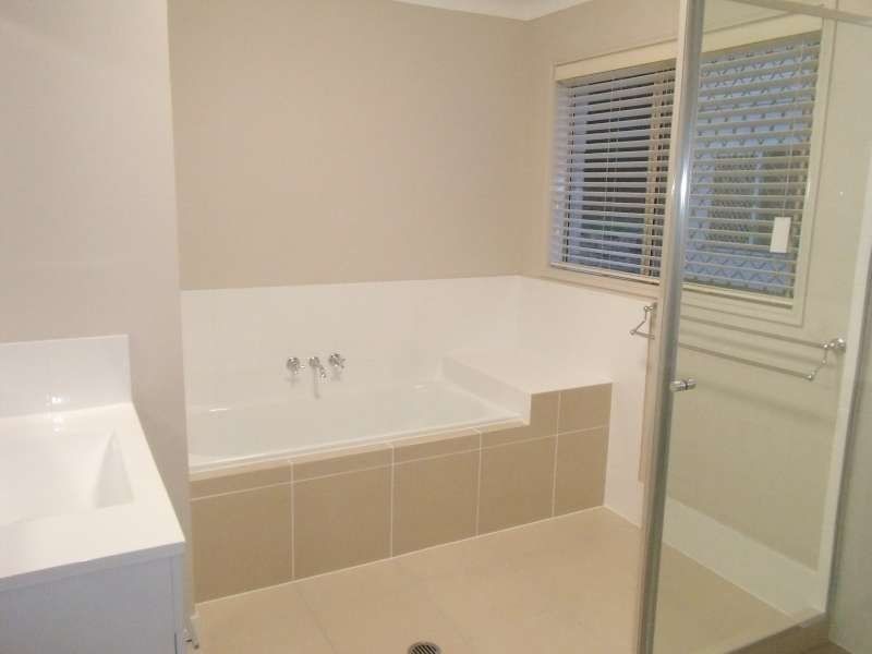 6 Shirley Street, Southport QLD 4215