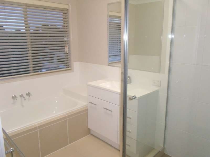 6 Shirley Street, Southport QLD 4215