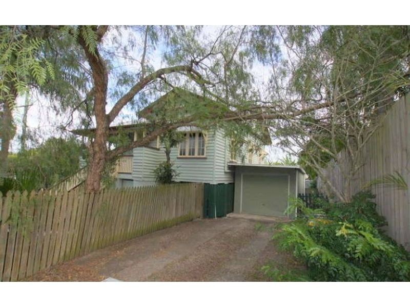 97 Macrossan Avenue, Norman Park QLD 4170