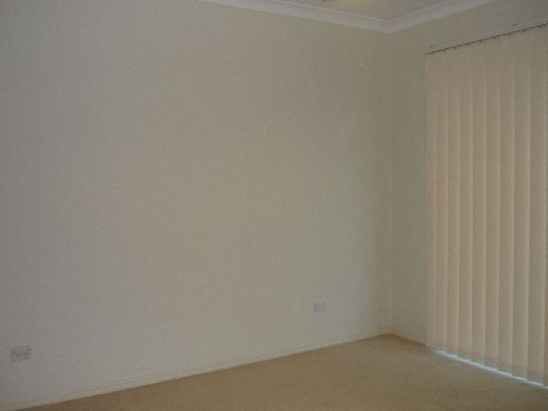 102 Watarrka Drive, Parkinson QLD 4115