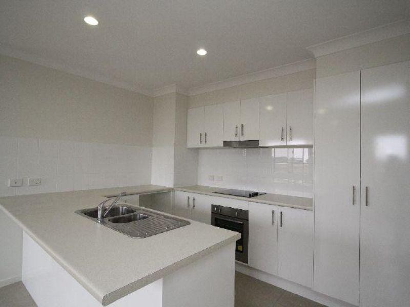 16 Newhaven Street, Marsden QLD 4132