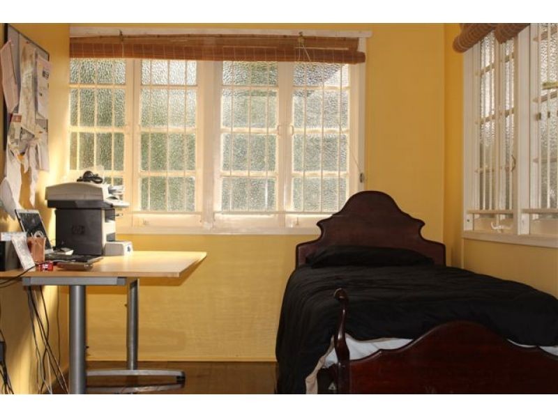 8 Burn Street, Camp Hill QLD 4152