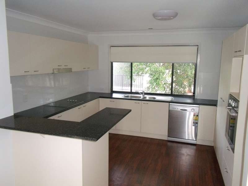 3/35 Harley Street, Labrador QLD 4215