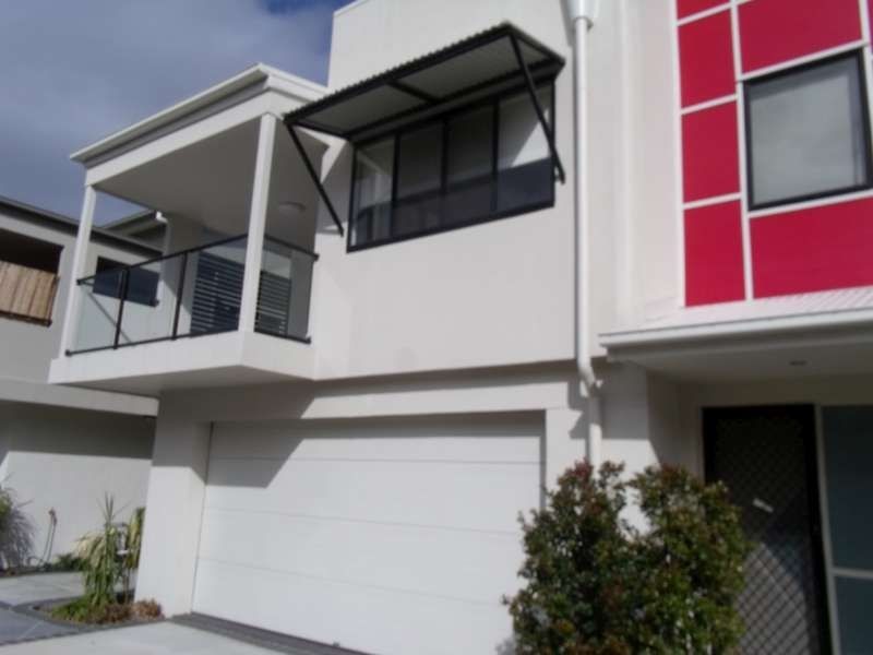 3/35 Harley Street, Labrador QLD 4215