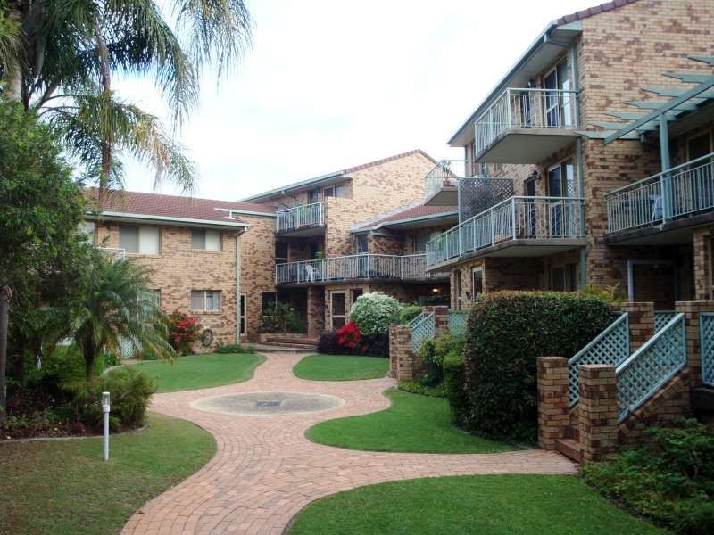 18/45 Marine Parade, Redcliffe QLD 4020