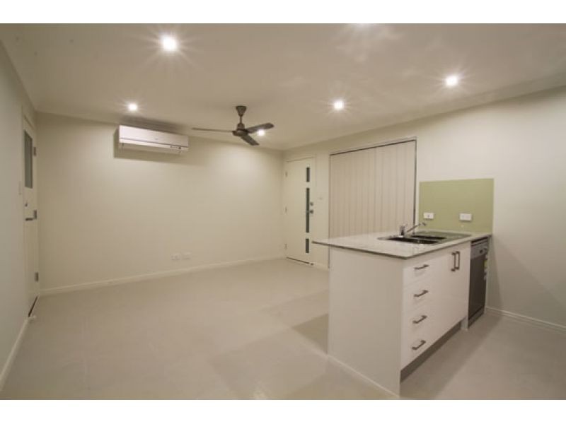 2/4 Morris Court, Warner QLD 4500