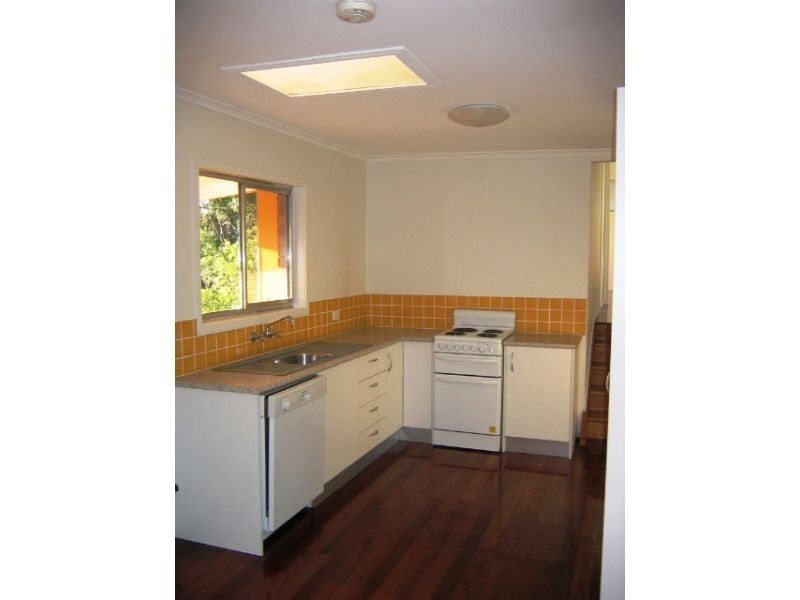 7 Sibyl Street, Southport QLD 4215