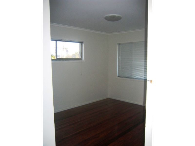 7 Sibyl Street, Southport QLD 4215