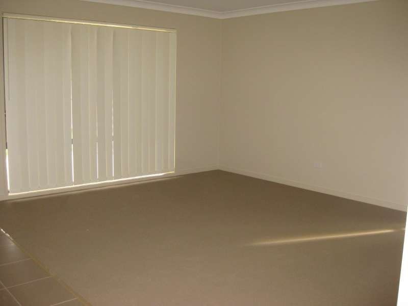 8 Redcedar Place, Morayfield QLD 4506