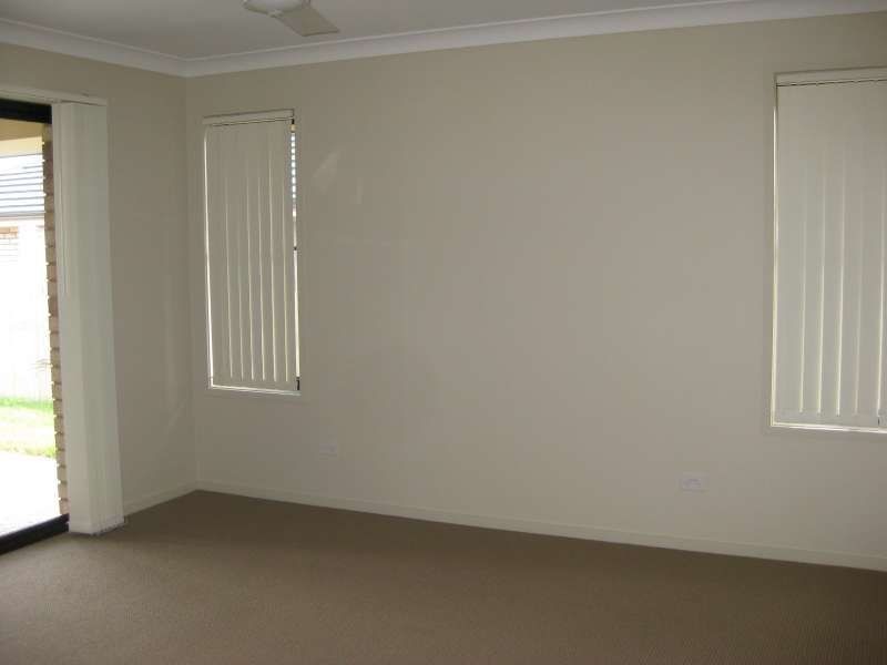 19 Lomandra Drive, Morayfield QLD 4506