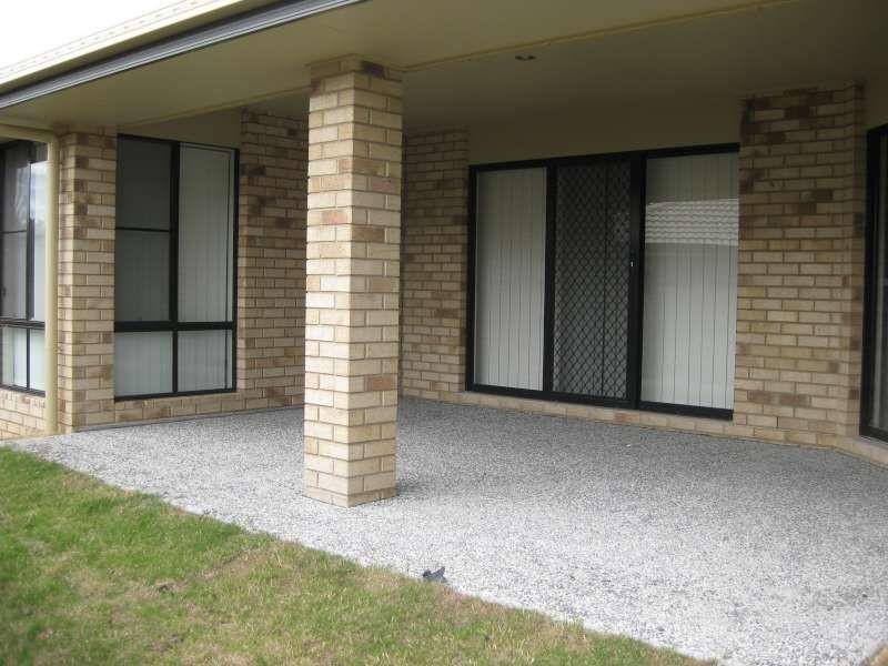 4 Bangalow Street, Morayfield QLD 4506