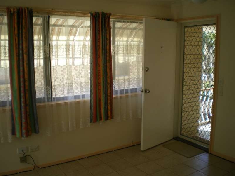 4/10 Lather Street, Southport QLD 4215