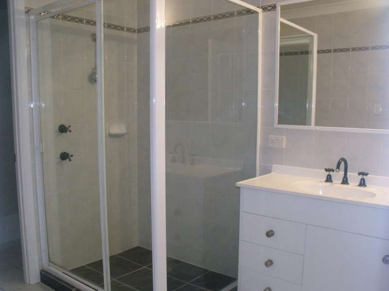 17 Kensington Street, Robina QLD 4226