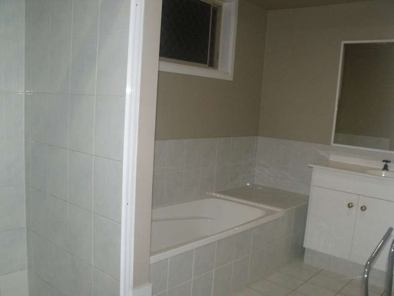 17 Kensington Street, Robina QLD 4226