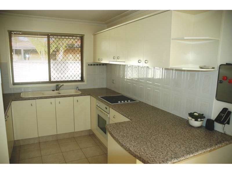 49 Oceanic Drive, Mermaid Waters QLD 4218