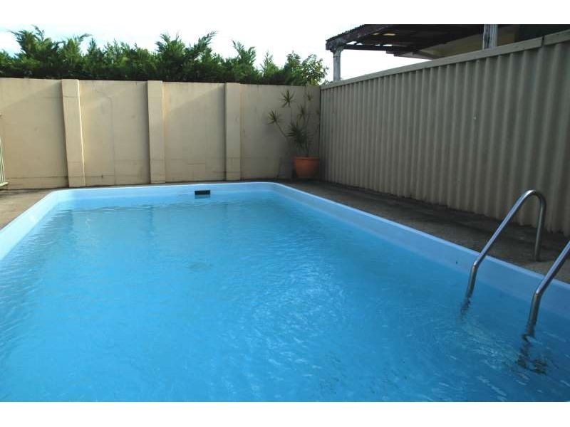 49 Oceanic Drive, Mermaid Waters QLD 4218