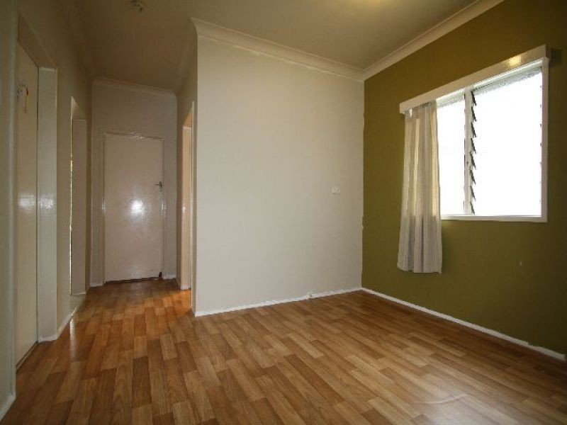 35 Middle Street, Coopers Plains QLD 4108