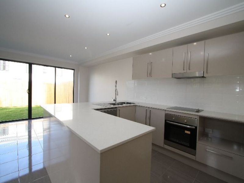 2/37 Orana Street, Carina QLD 4152