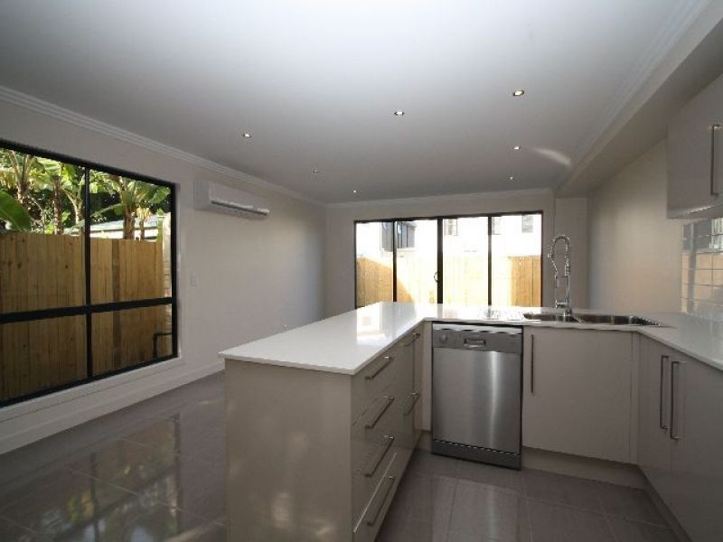 2/37 Orana Street, Carina QLD 4152