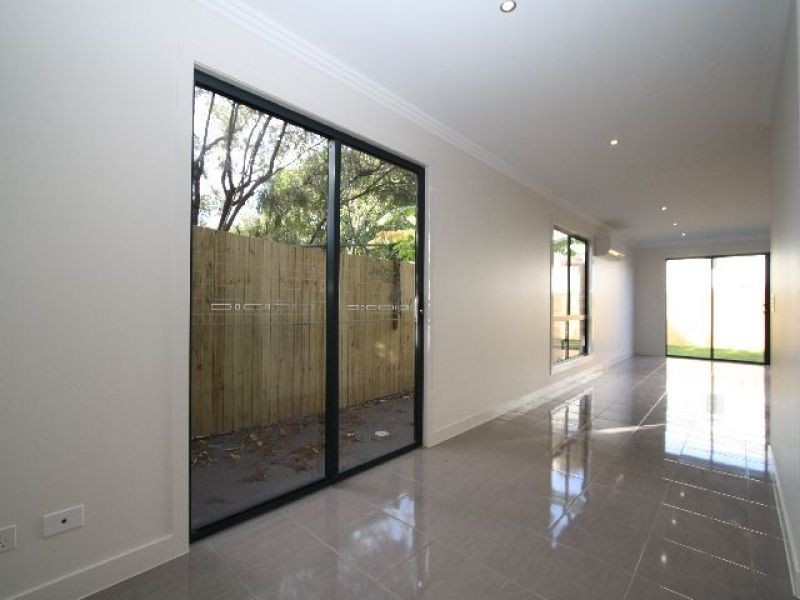 2/37 Orana Street, Carina QLD 4152