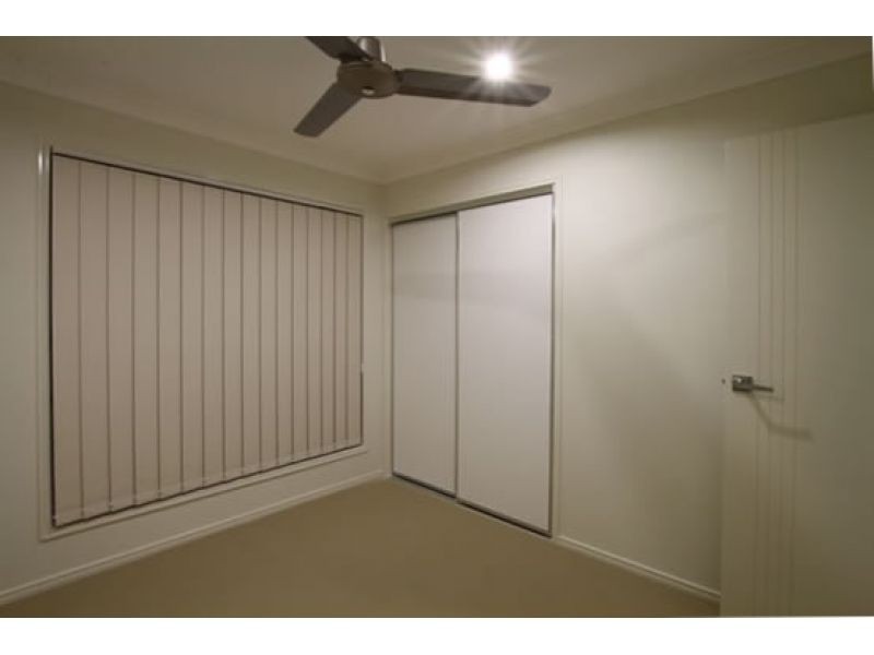 1, 54 Sunflower Crescent, Upper Caboolture QLD 4510