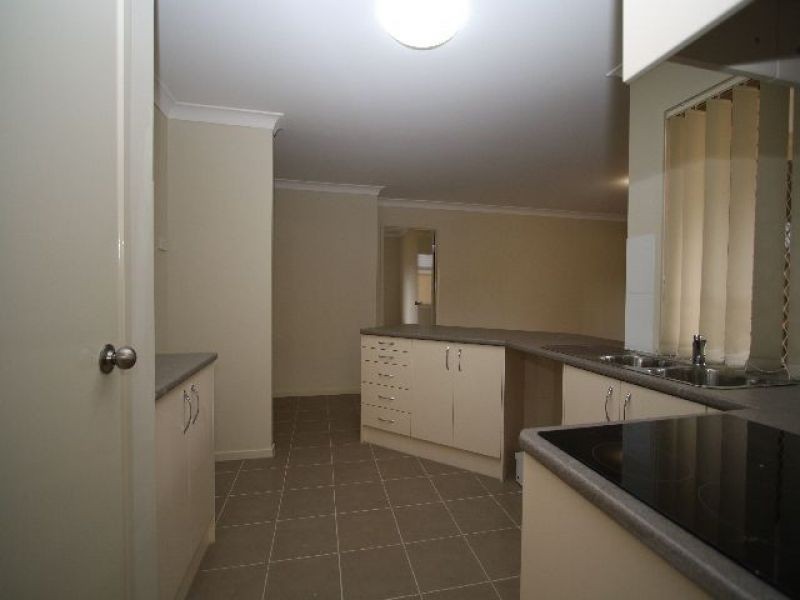 4 Newhaven Street, Marsden QLD 4132