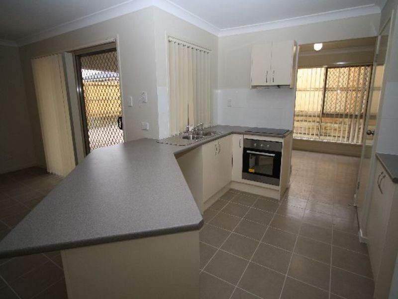 4 Newhaven Street, Marsden QLD 4132